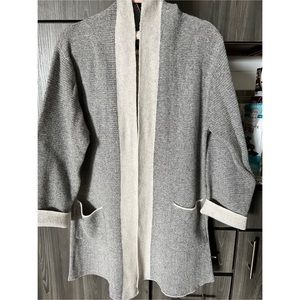 VICI Sweater Size Small